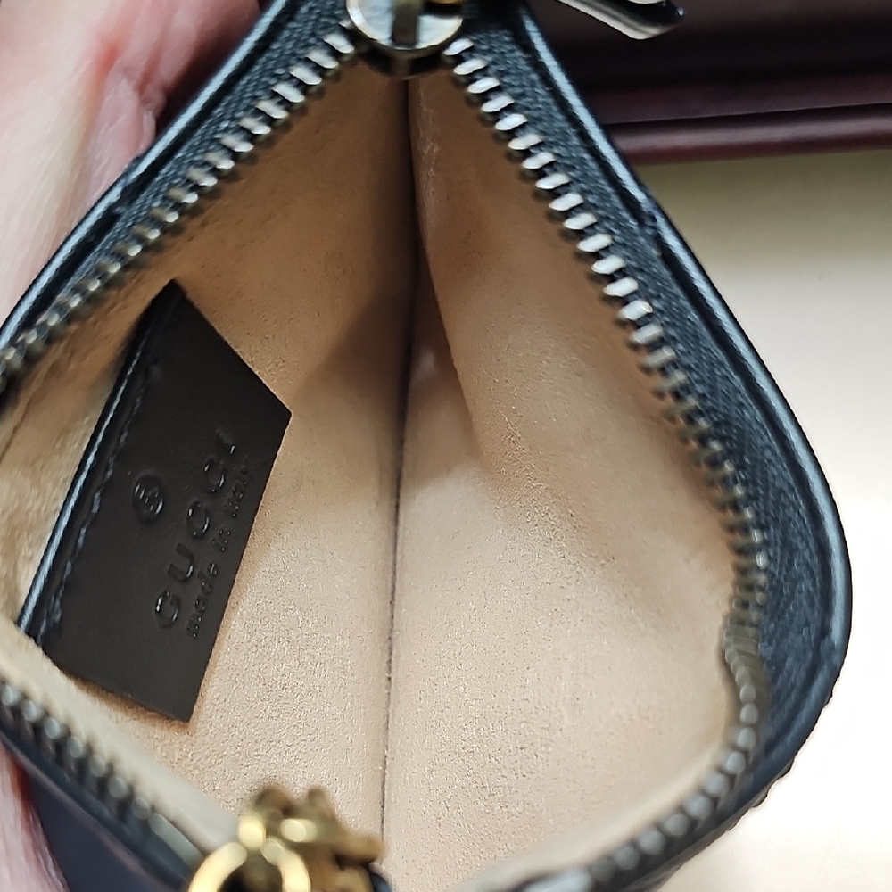 Gucci Black and Gold Key & Card Holder - Picture 12 of 14